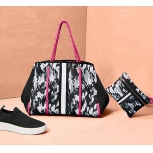 STEVE MADDEN BBealle Tote Camo